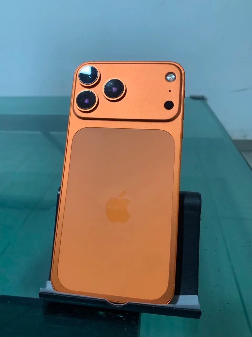 iPhone XS Max na carcaça do 17 pro Max 
