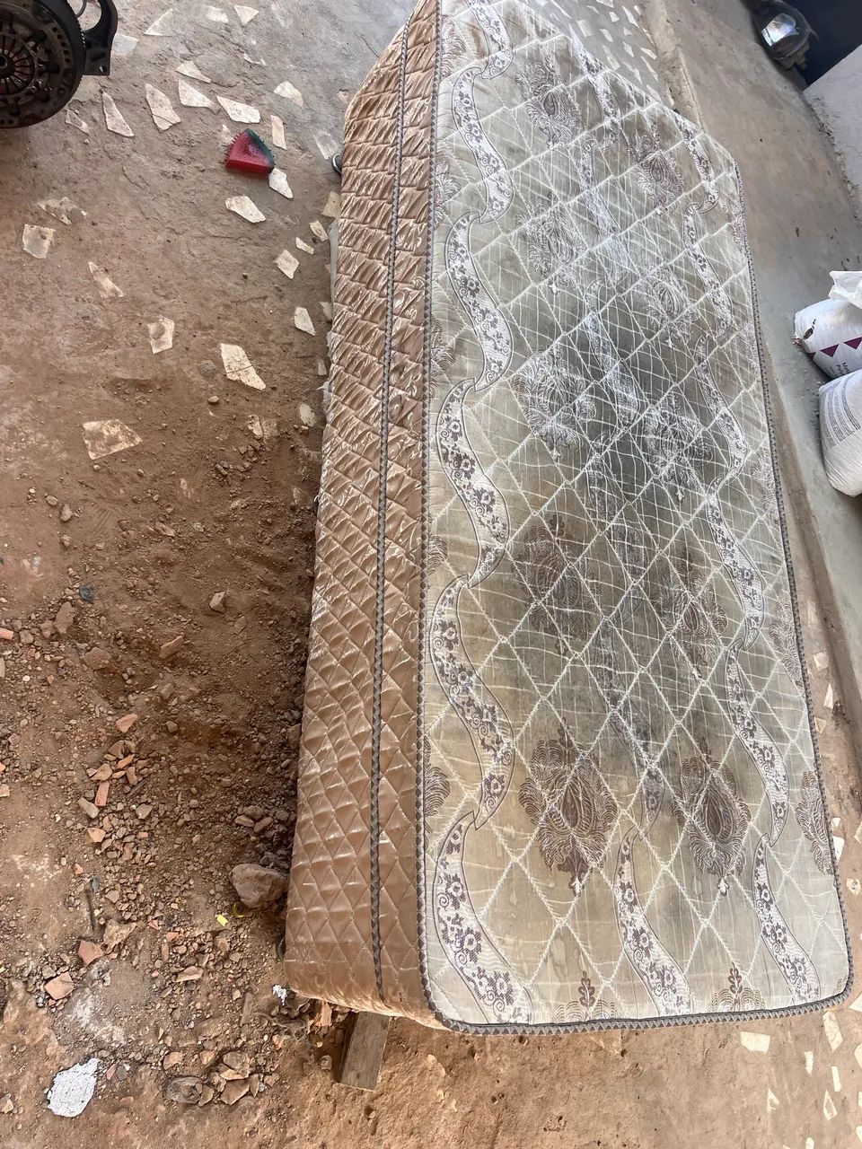 Cama solteiro 80,00