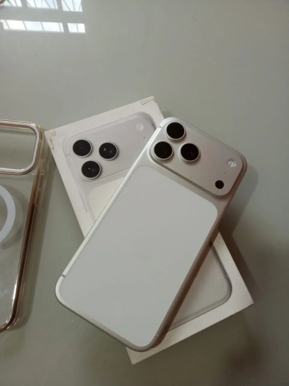 Celular 17 PRO MAX Novíssimo!!
