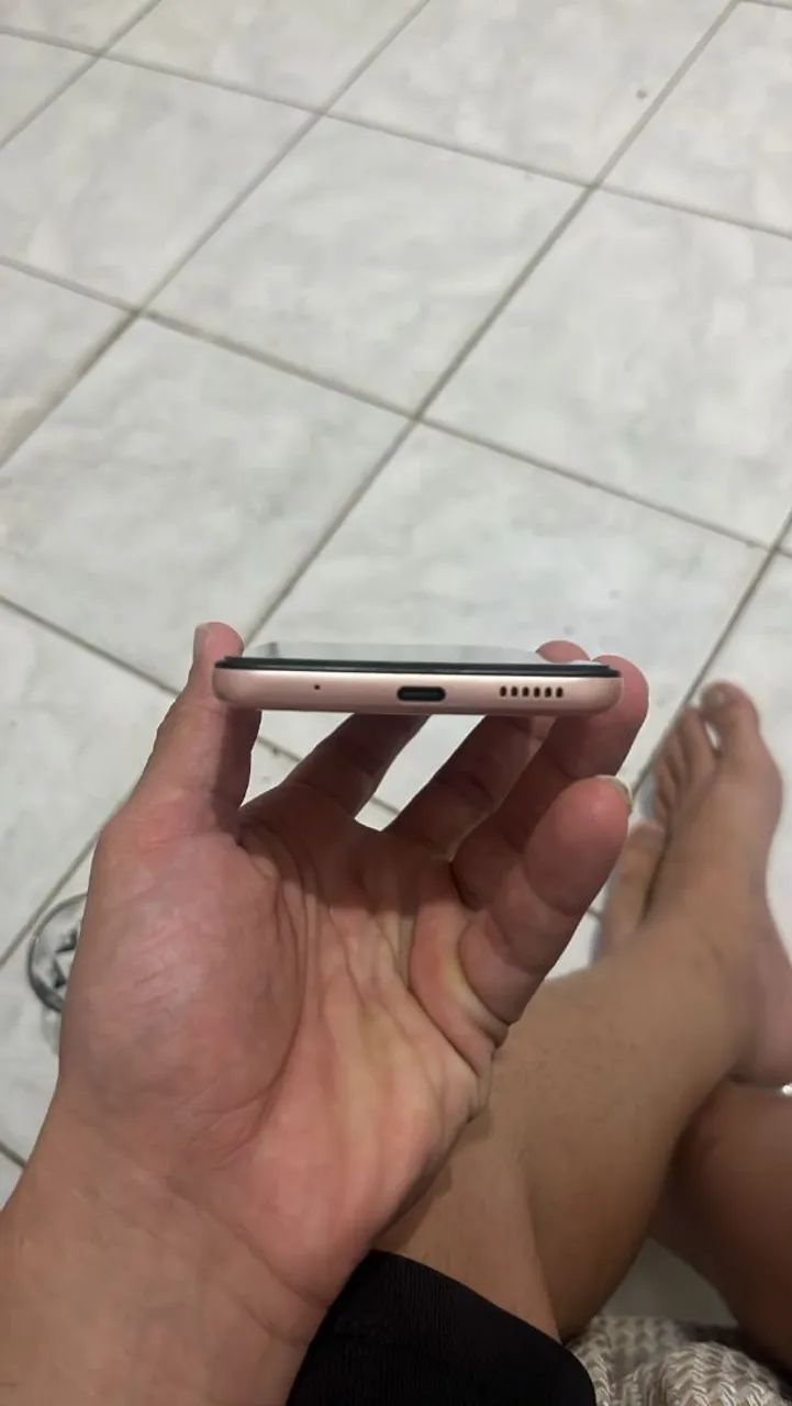 Celular semi-novo Motorola moto e40  - Foto 3