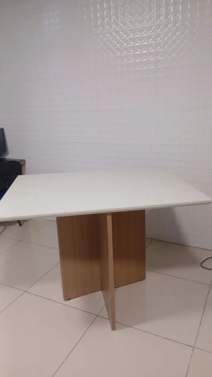 Mesa 4 cadeiras