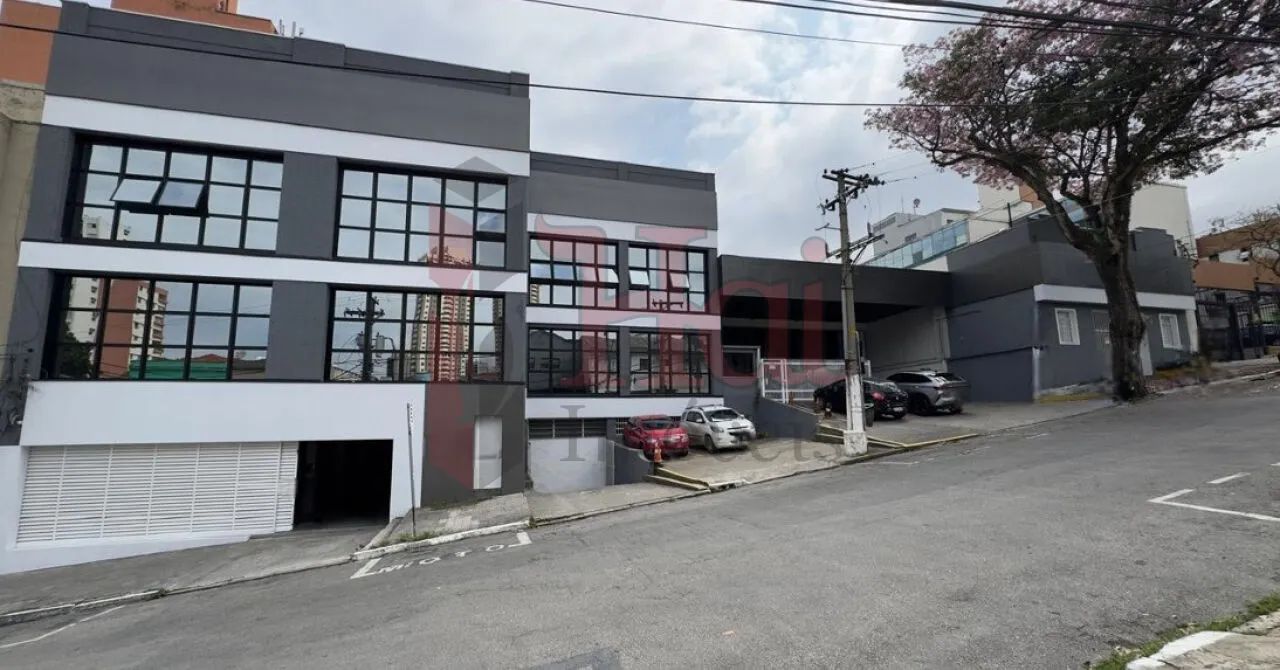 Prédio de 4.200 m² para Venda ou Locação no Cambuci