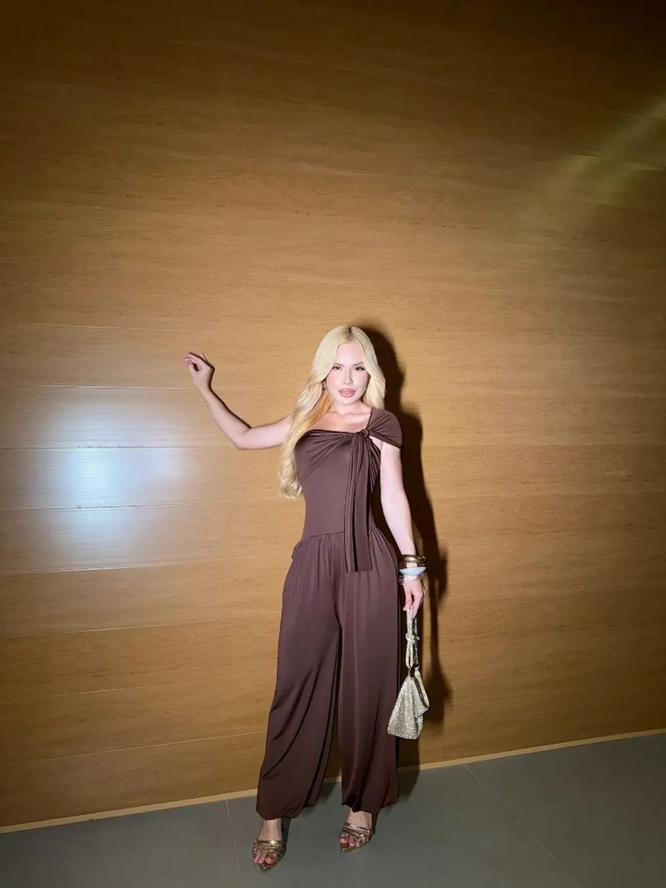 Macacão e vestidos  - Foto 3