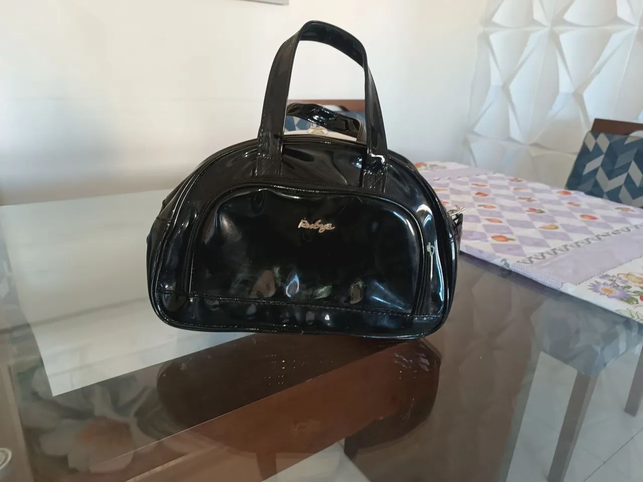 Bolsa / Necessaire Térmica Ruby's Preta em Verniz - Foto 2