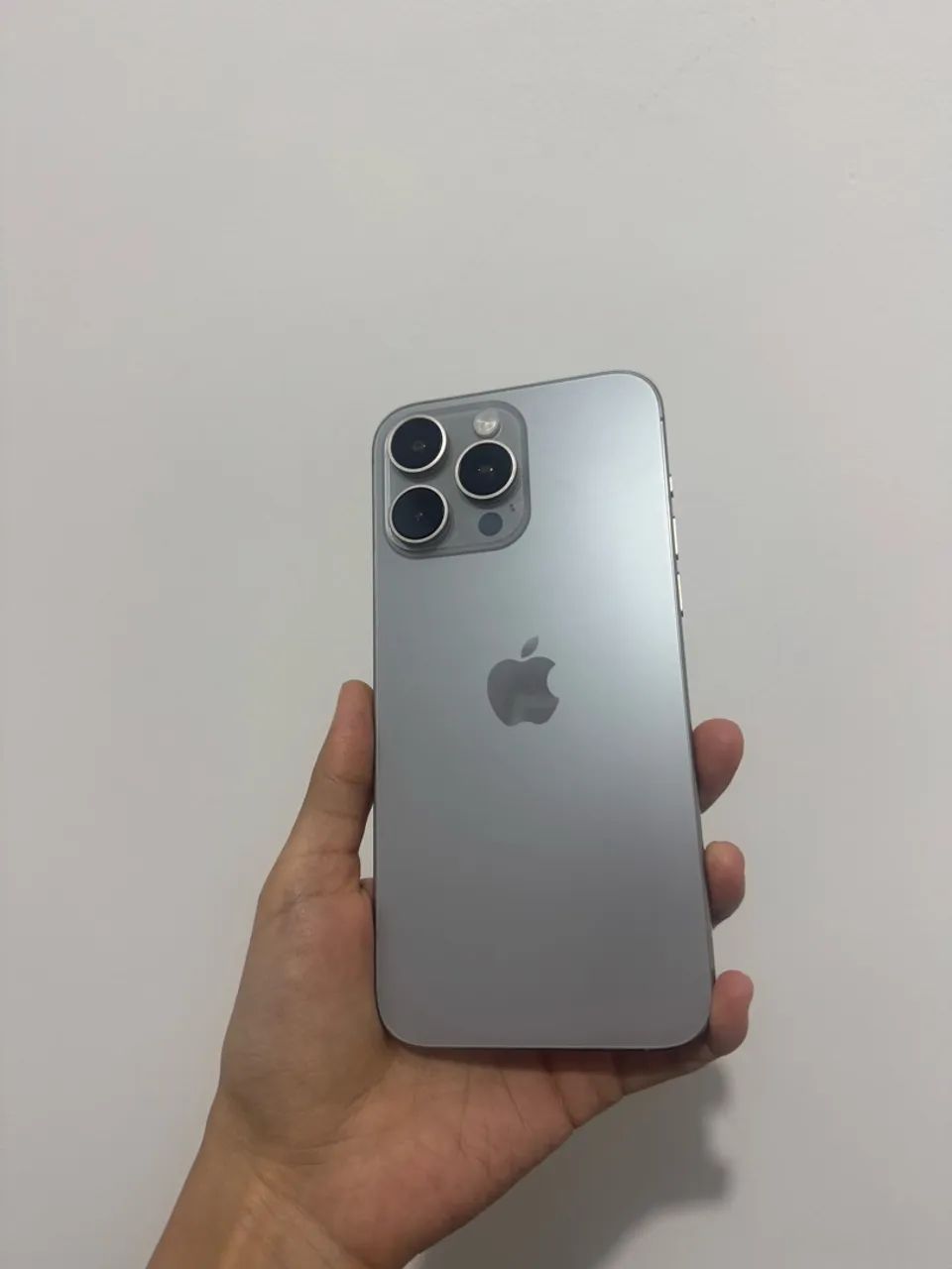 iPhone 15 Pro Max 256GB - Titânio Natural