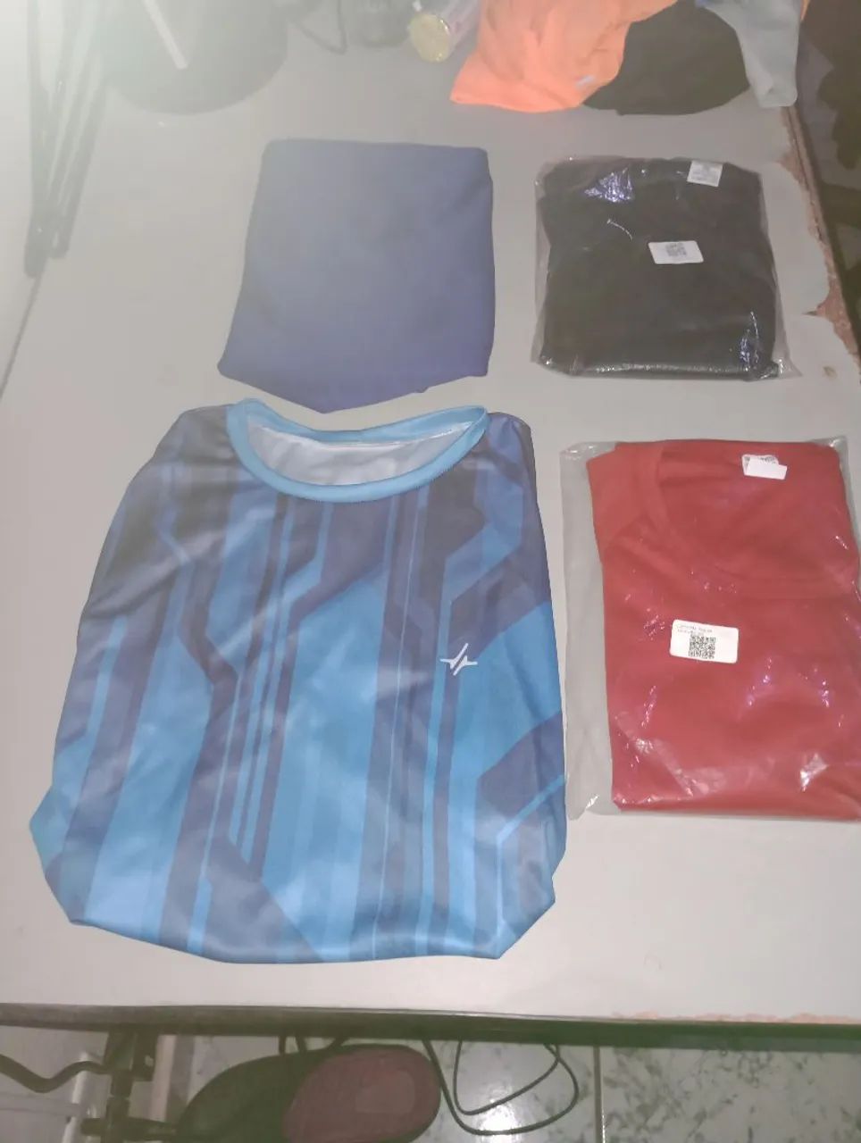 Camisas seminovas