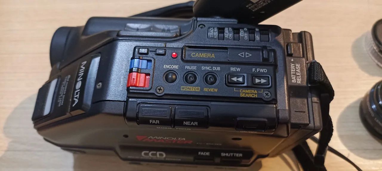 filmadora VHS-C vintage Minolta Master C-606