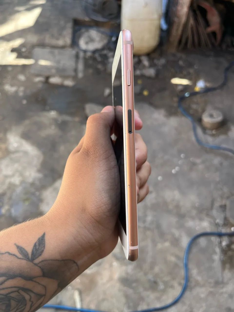 ? IPHONE 8 PLUS À VENDA! - Foto 3