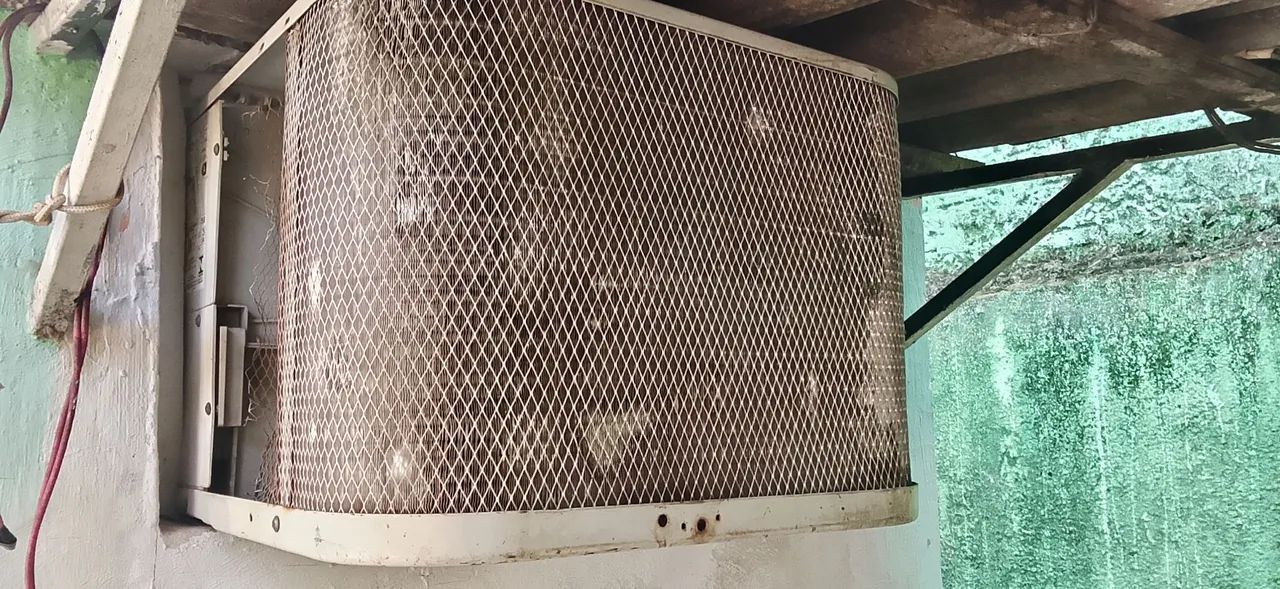 Ar caixa 7.500 btu funciona perfeitamente  - Foto 2