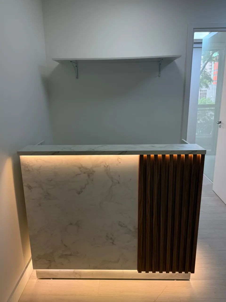 Balcão de recepção com led  - Foto 2