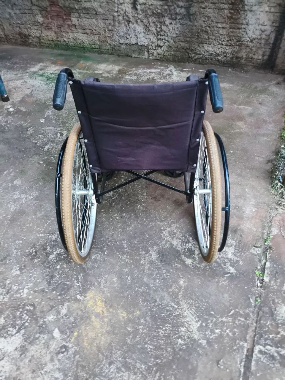 Vende-se cadeira de rodas  - Foto 2