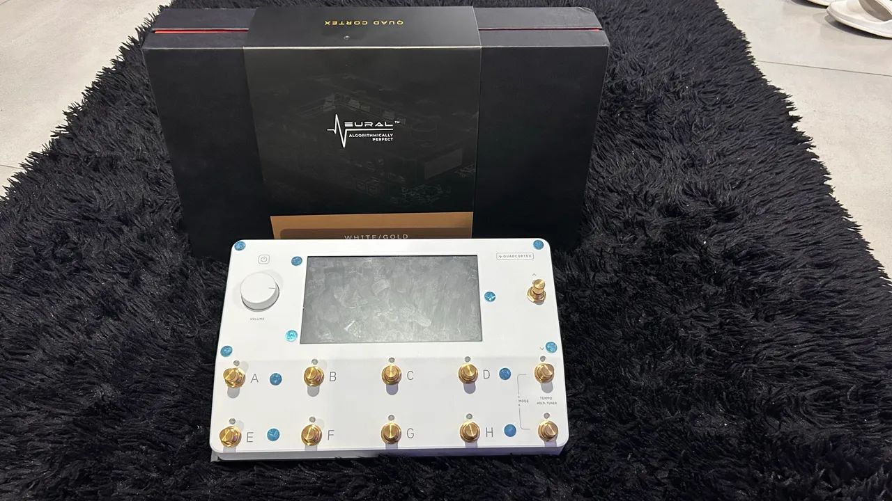 Quad Córtex (Limited Edition) White & Gold - Instrumentos musicais