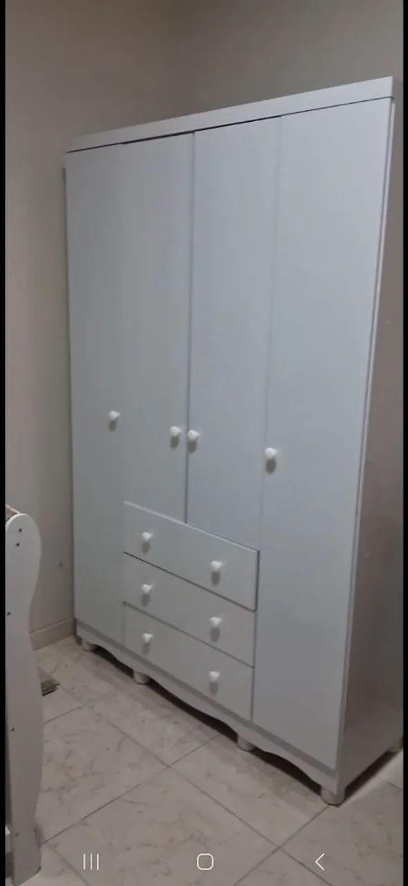 Vende se cômoda berço e guarda roupa infantil 