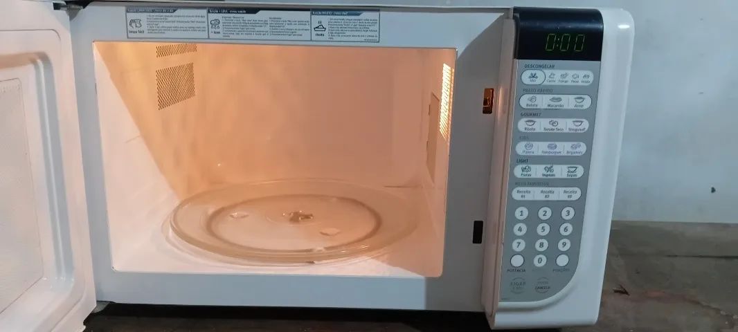 Microondas eletrolux 31 litros - Foto 2