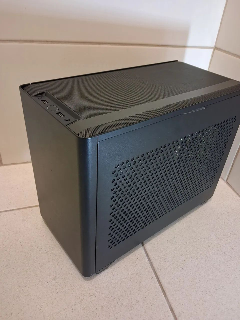 Gabinete NR200 Cooler Master - Foto 3