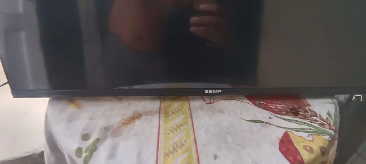 Vendo tv Semp smart para conserto 32 - Foto 2
