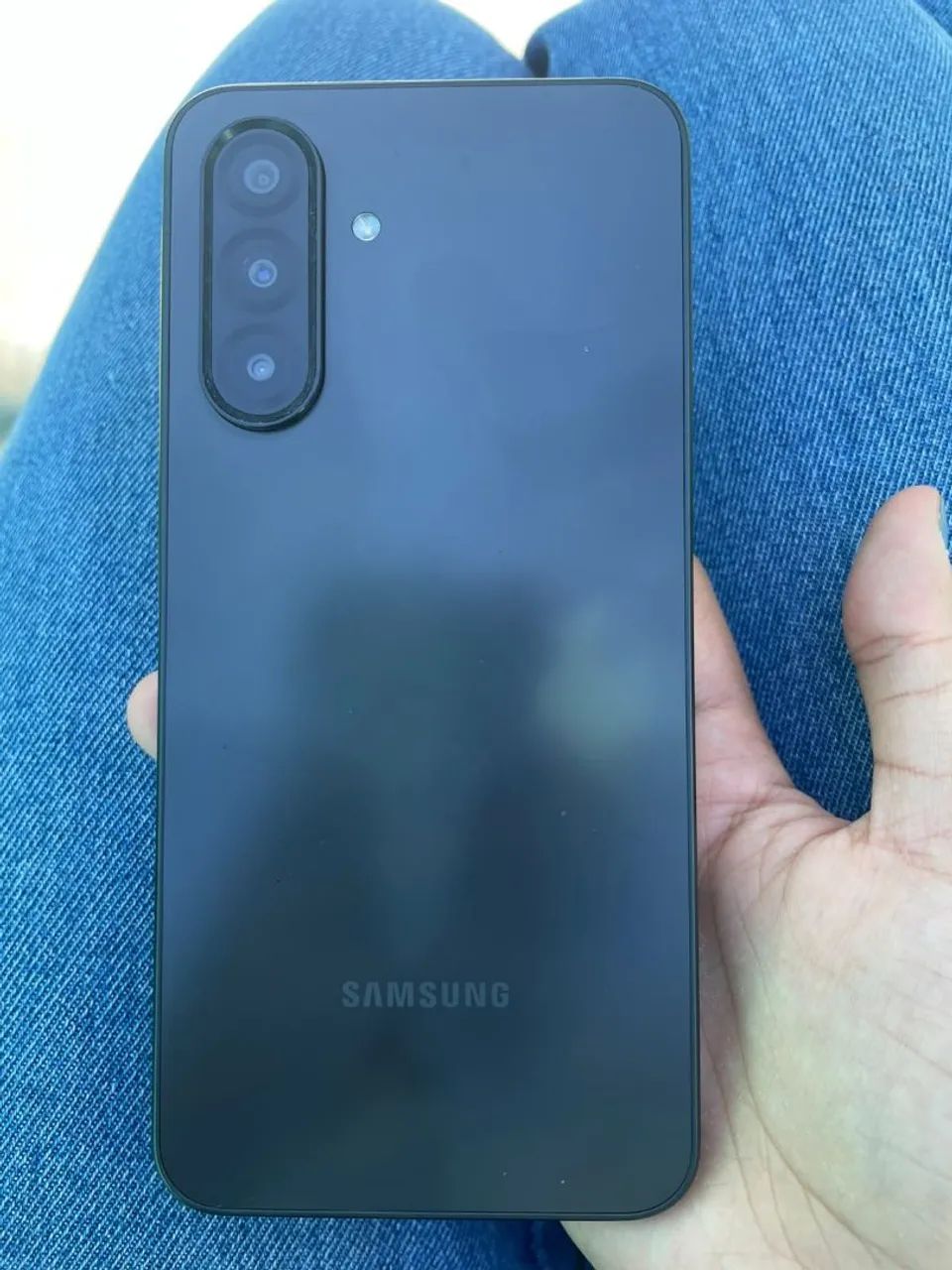 Samsung Galaxy A17 256GB - Foto 2