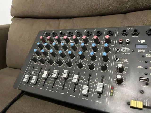 ? MESA DE SOM WATTSOM MXM 8 SD - 8 CANAIS