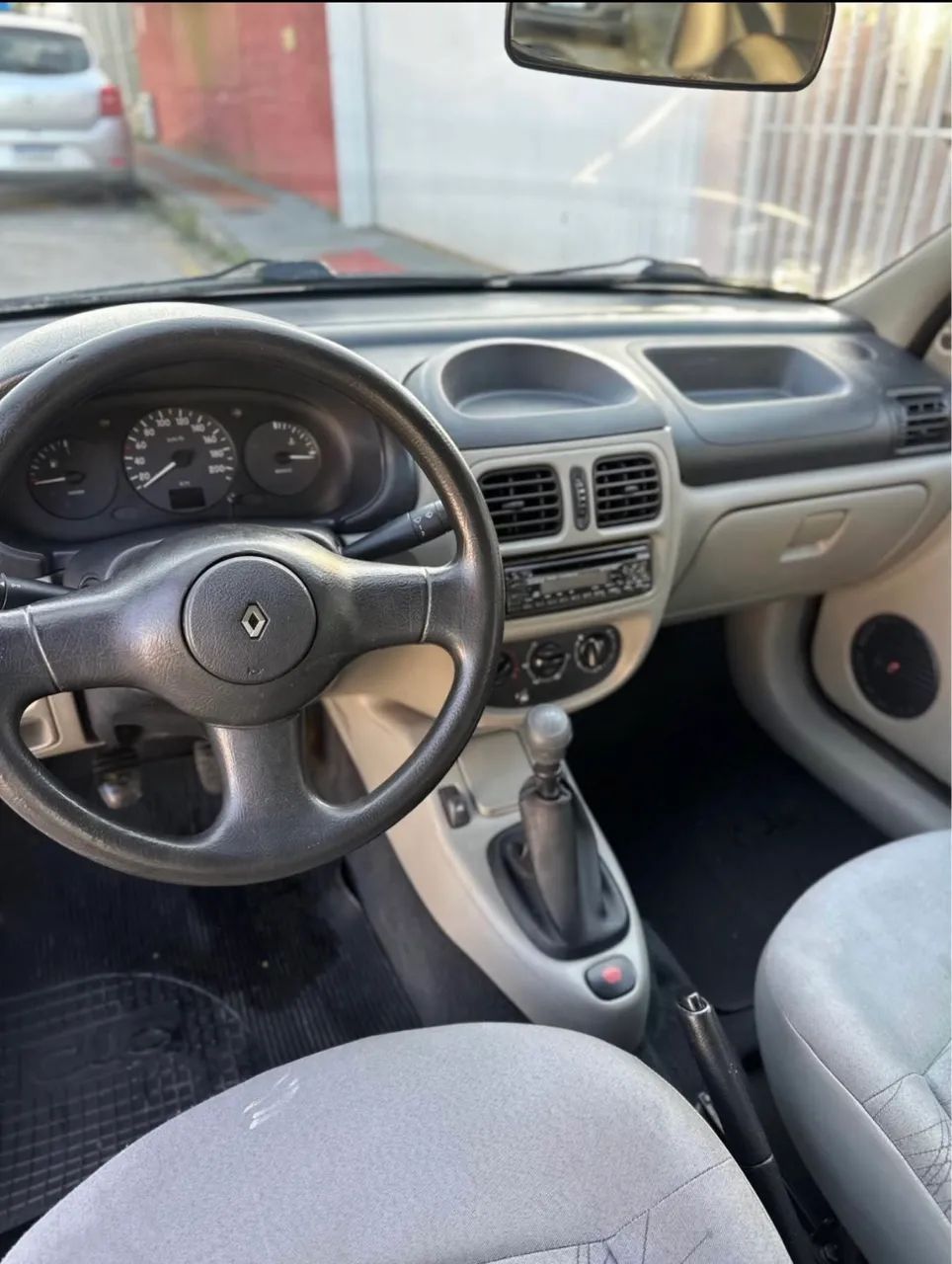 Renault Clio RL Alize/ Authent. 1.6 16V 110cv 5P 2004 - Foto 5
