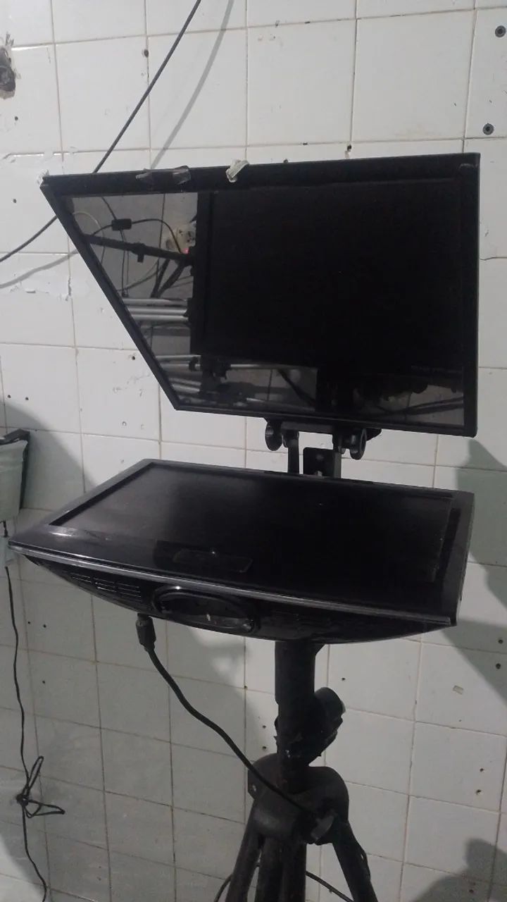 Teleprompter com tripé e monitor 