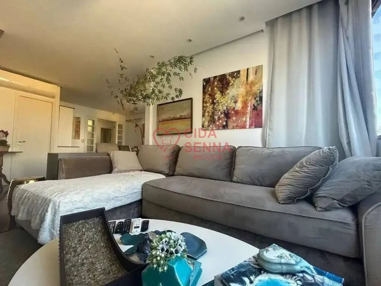 IMPECAVÉL - 2 SACADAS - 2 SUITES - SEMI MOBILIADO - 2 VAGAS LIVRES - Foto 3