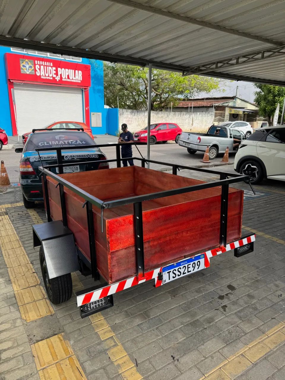 Carretinha um eixo nova  - Foto 4