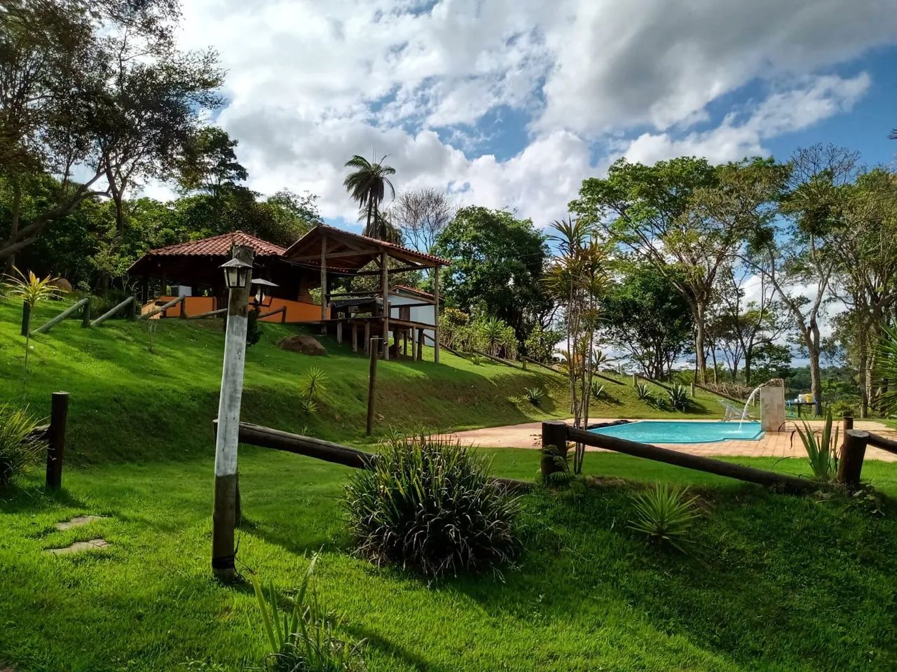 Lindo sítio em Roças Novas - Foto 2
