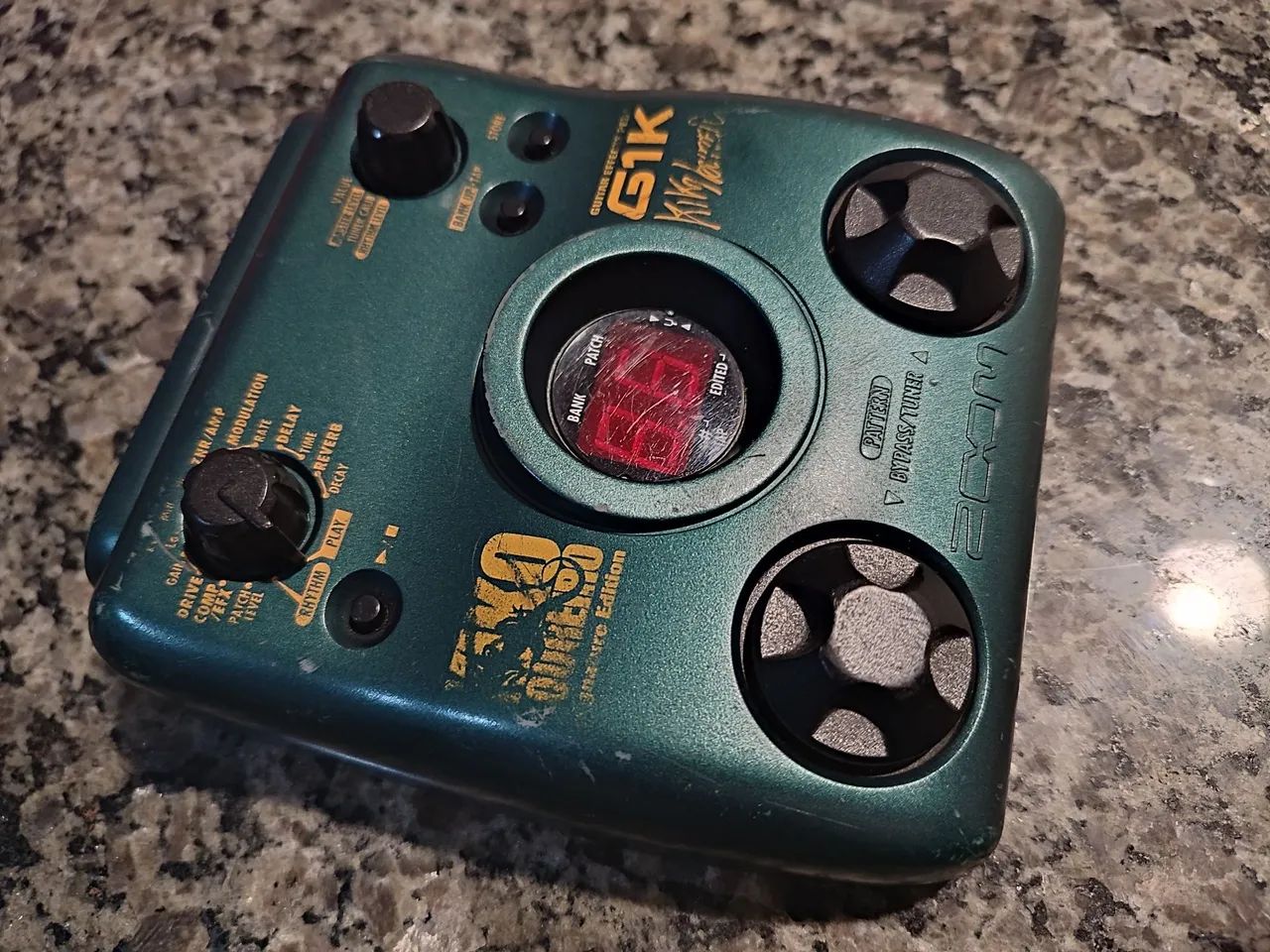 ギター ZOOM G1K Kiko Loureiro Signature Pedaleira de Guitarra Zoom G1K Kiko Loureiro Signature Clássica