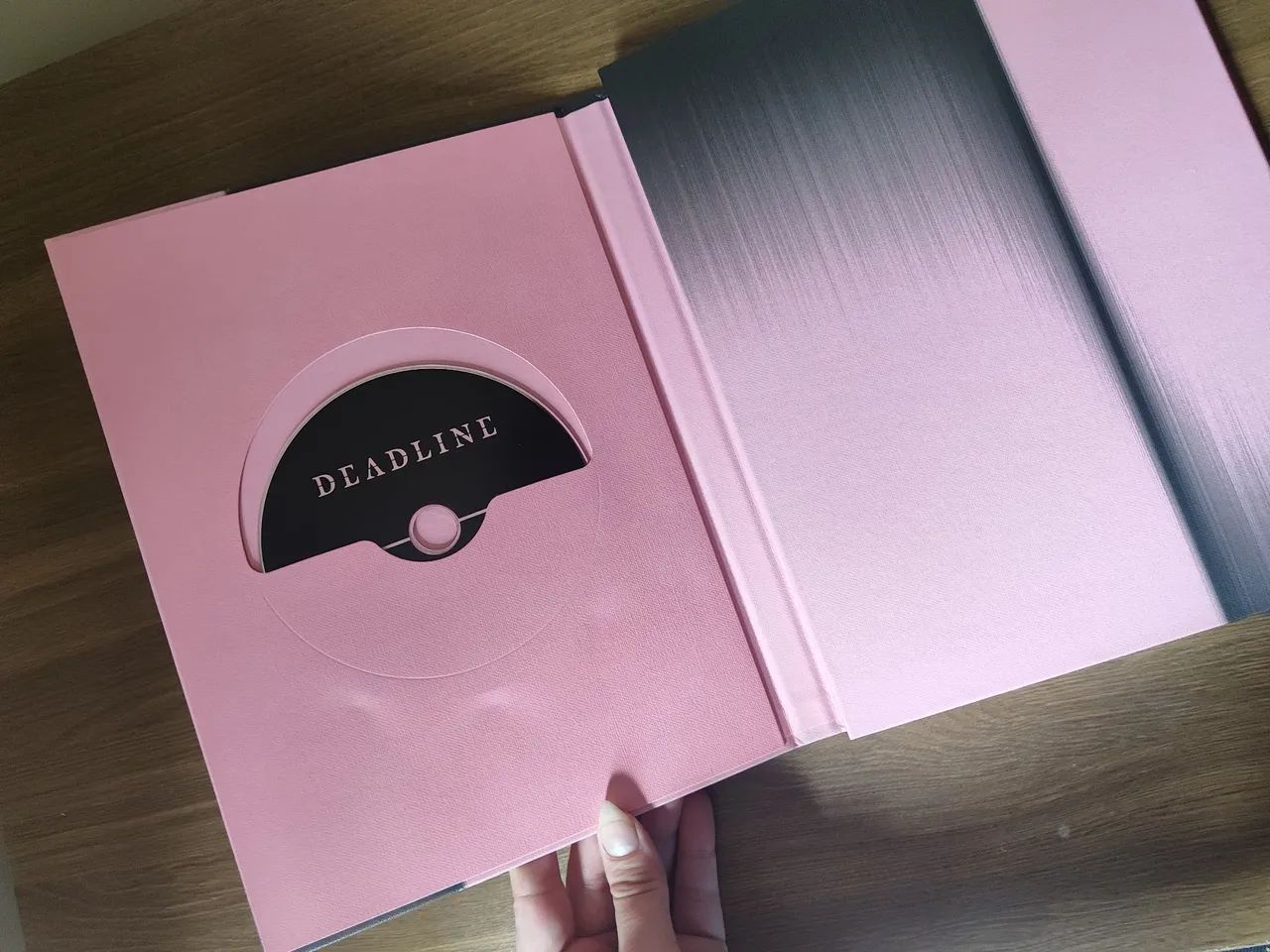 ÁLBUM BLACKPINK DEADLINE PINK - Foto 2