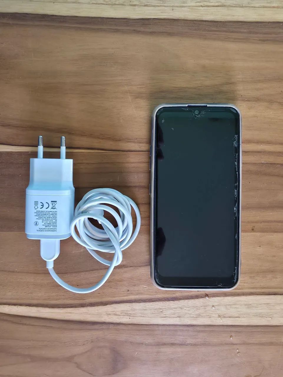 Celular LG K40s com carregador