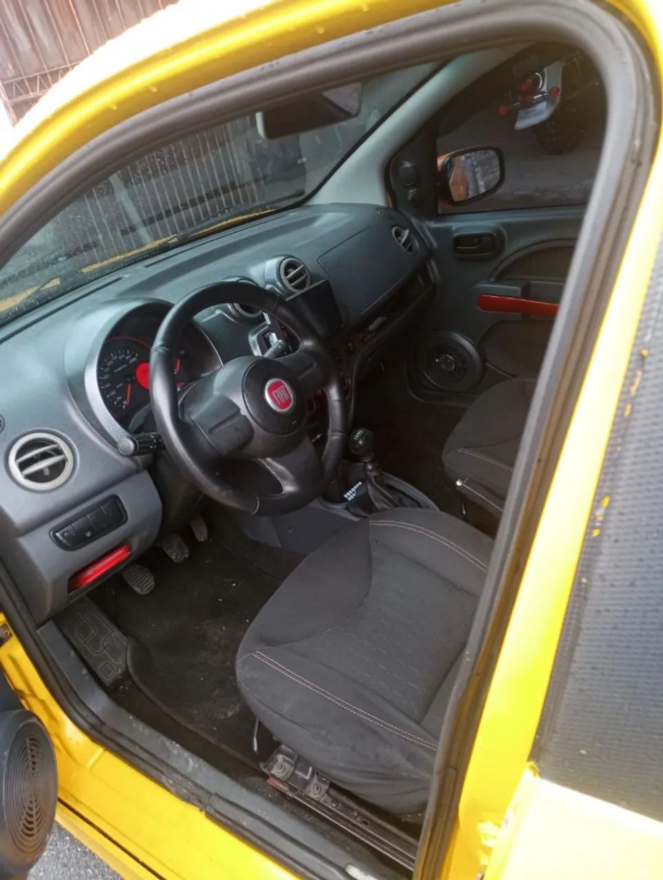 Fiat Uno Sporting 1.4 EVO Fire Flex 8V 4P 2012 - Foto 2