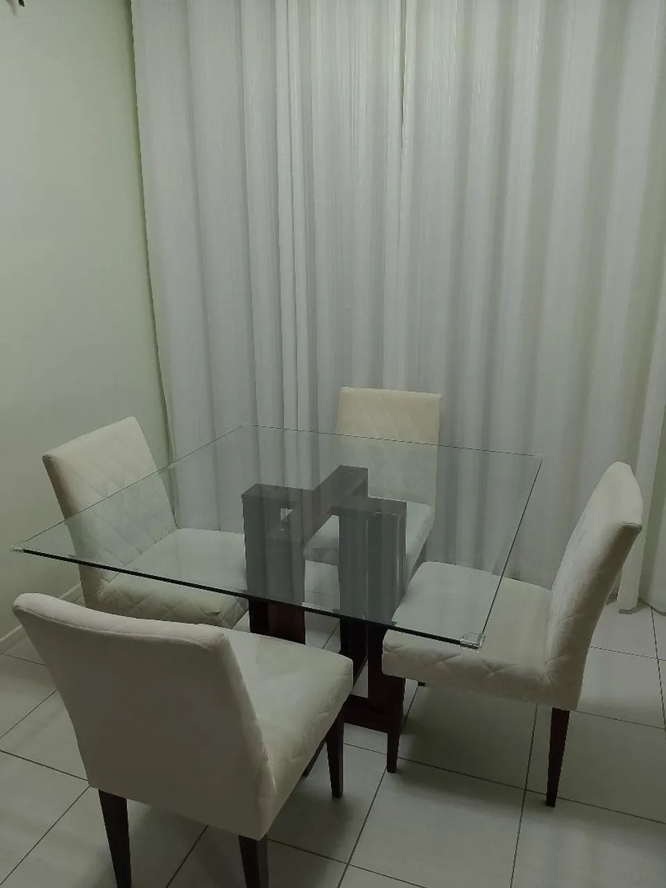 Mesa 4 cadeiras 