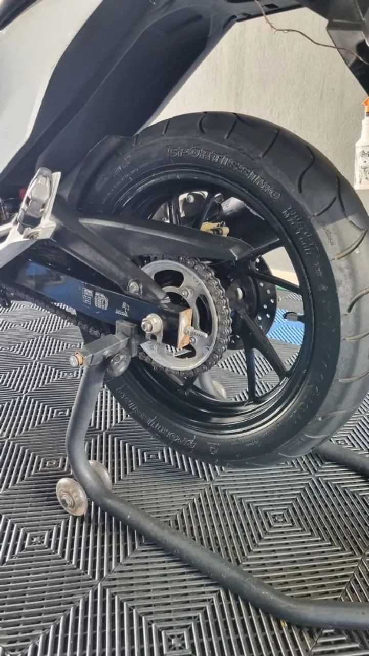 CB TWISTER 250 Honda - Foto 4