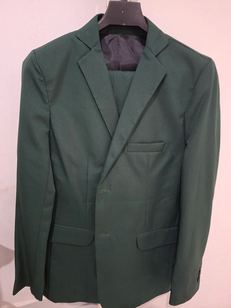 Terno elegante verde! Novíssimo! 