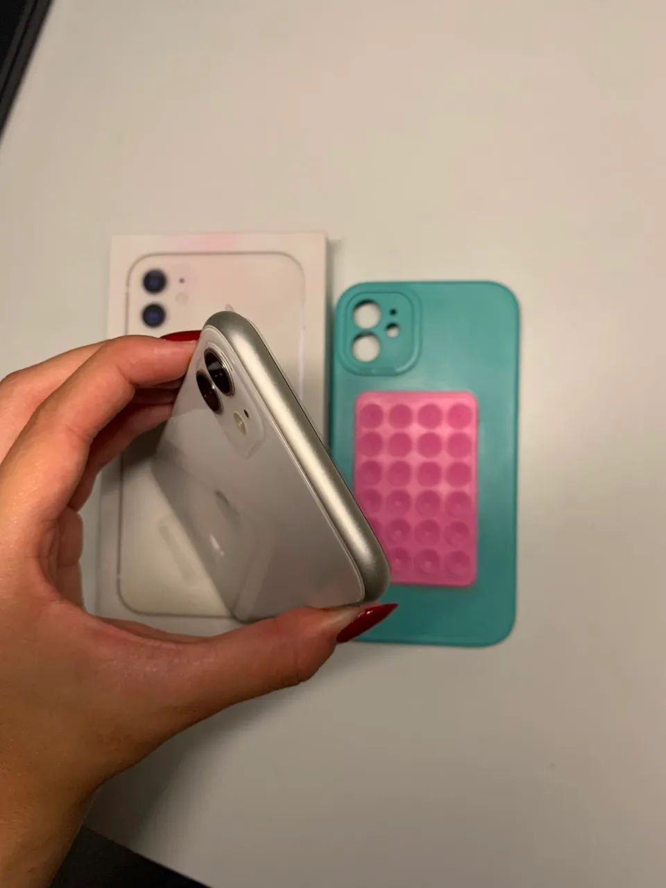 Iphone 11 impecável COM CAIXA - Foto 3