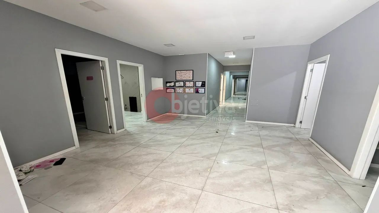 Prédio a venda com uma loja e 7 suítes na Teixeira e Souza Cabo Frio - Foto 4
