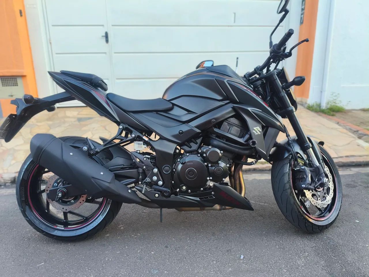 GSX-S 750 2019 - Foto 2