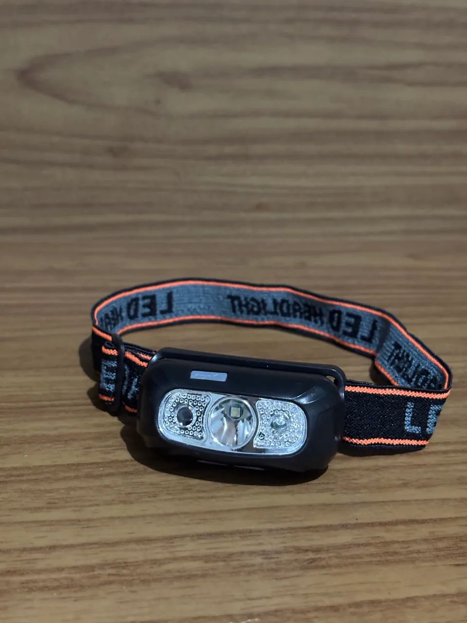 Lanterna de cabeça com Led