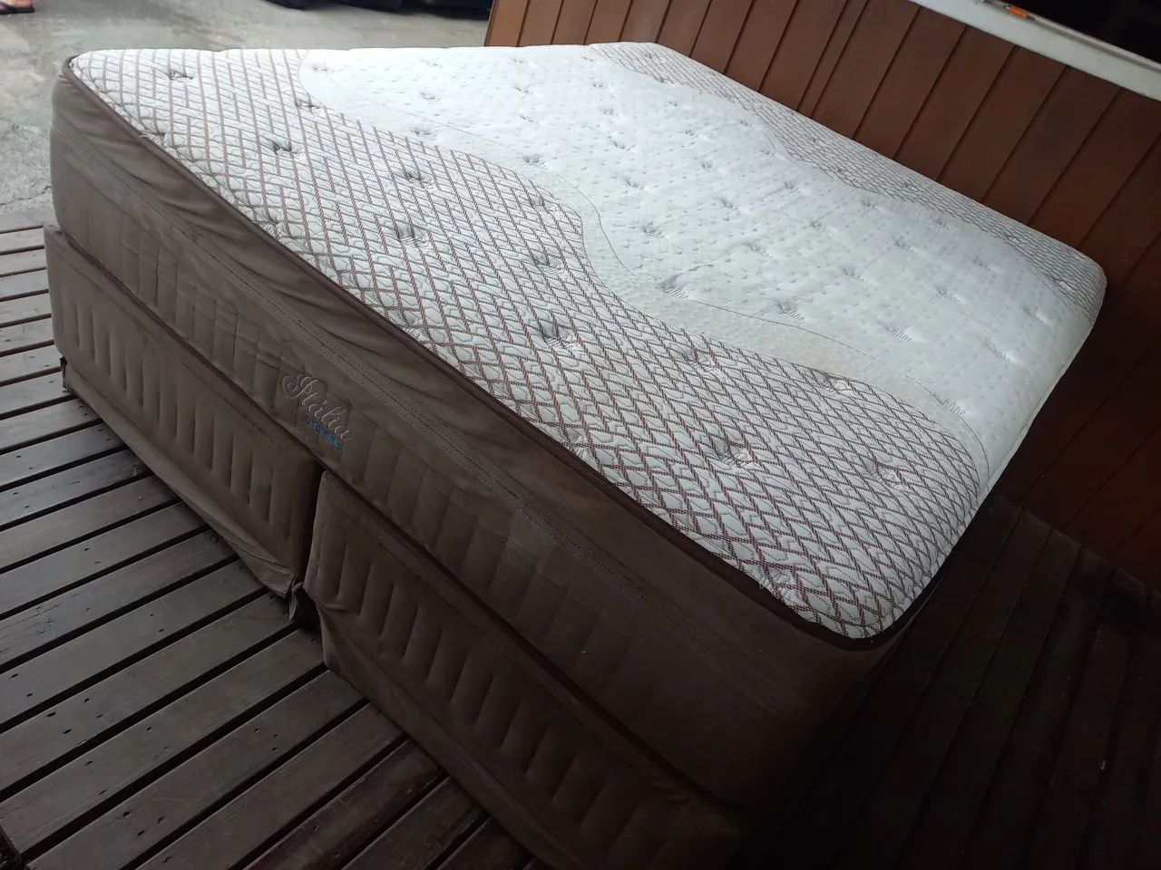 Cama Queen size