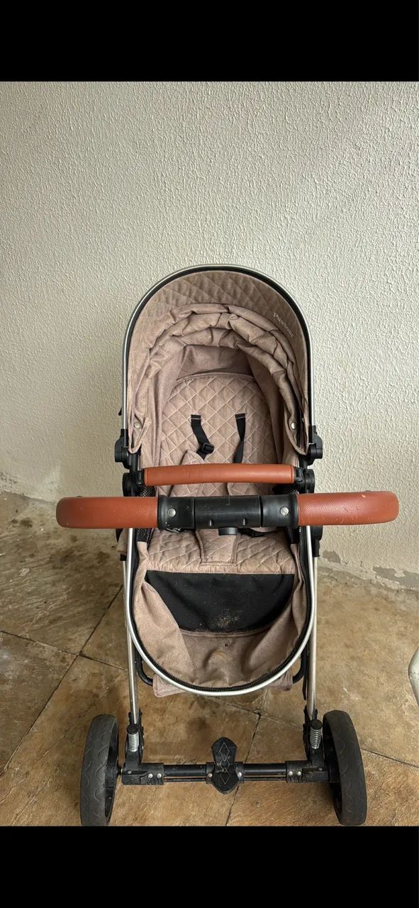 Carinho de bebê e bebê conforto são conjuntos 