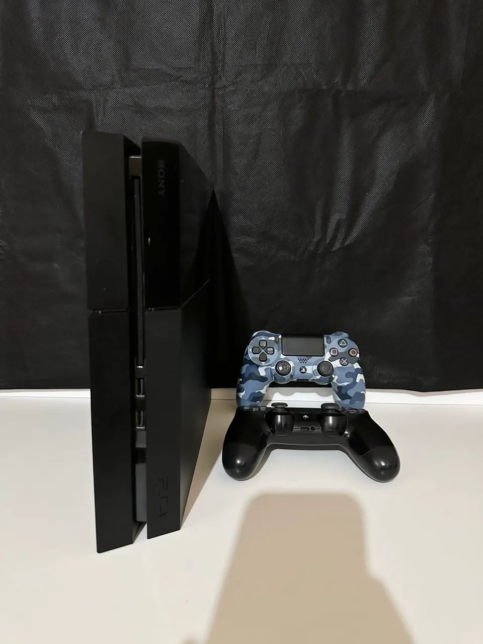 PlayStation 4 com 2 controles  - Foto 4