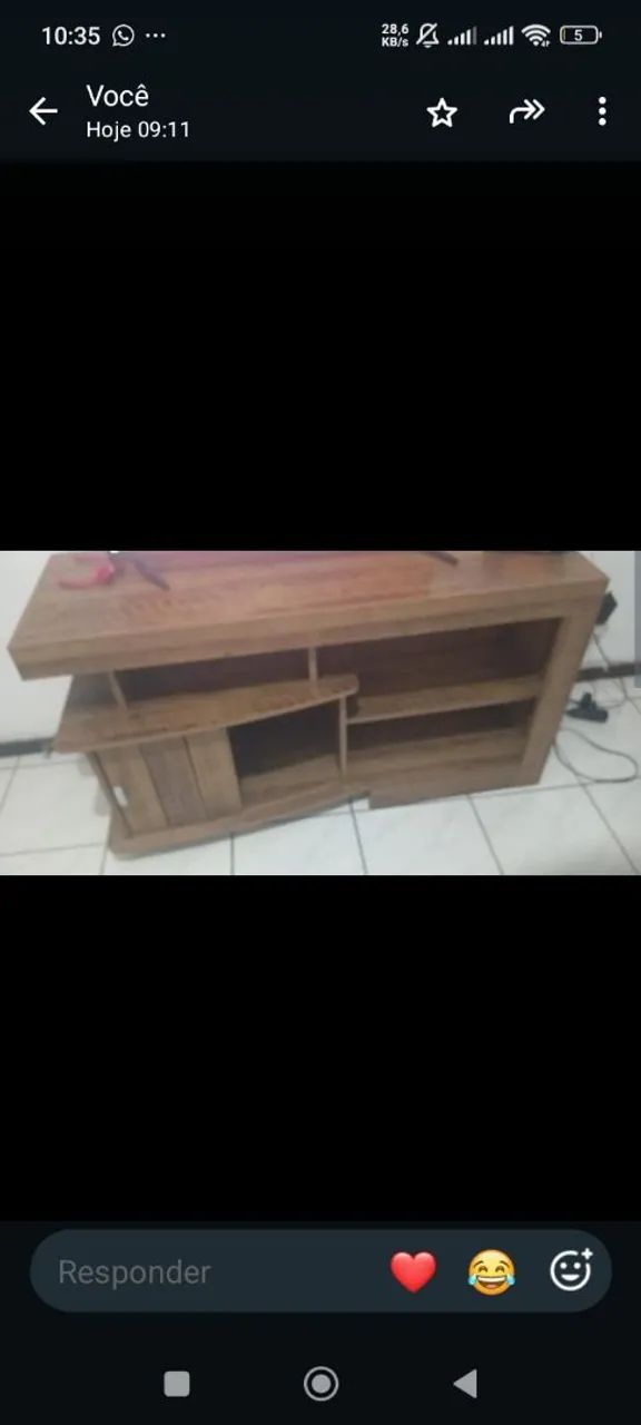 Vendo Rack, poltrona e mesa com cadeiras - Foto 4
