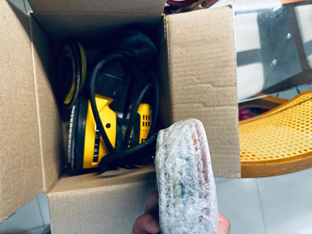 Lixadora profissional DEWALT