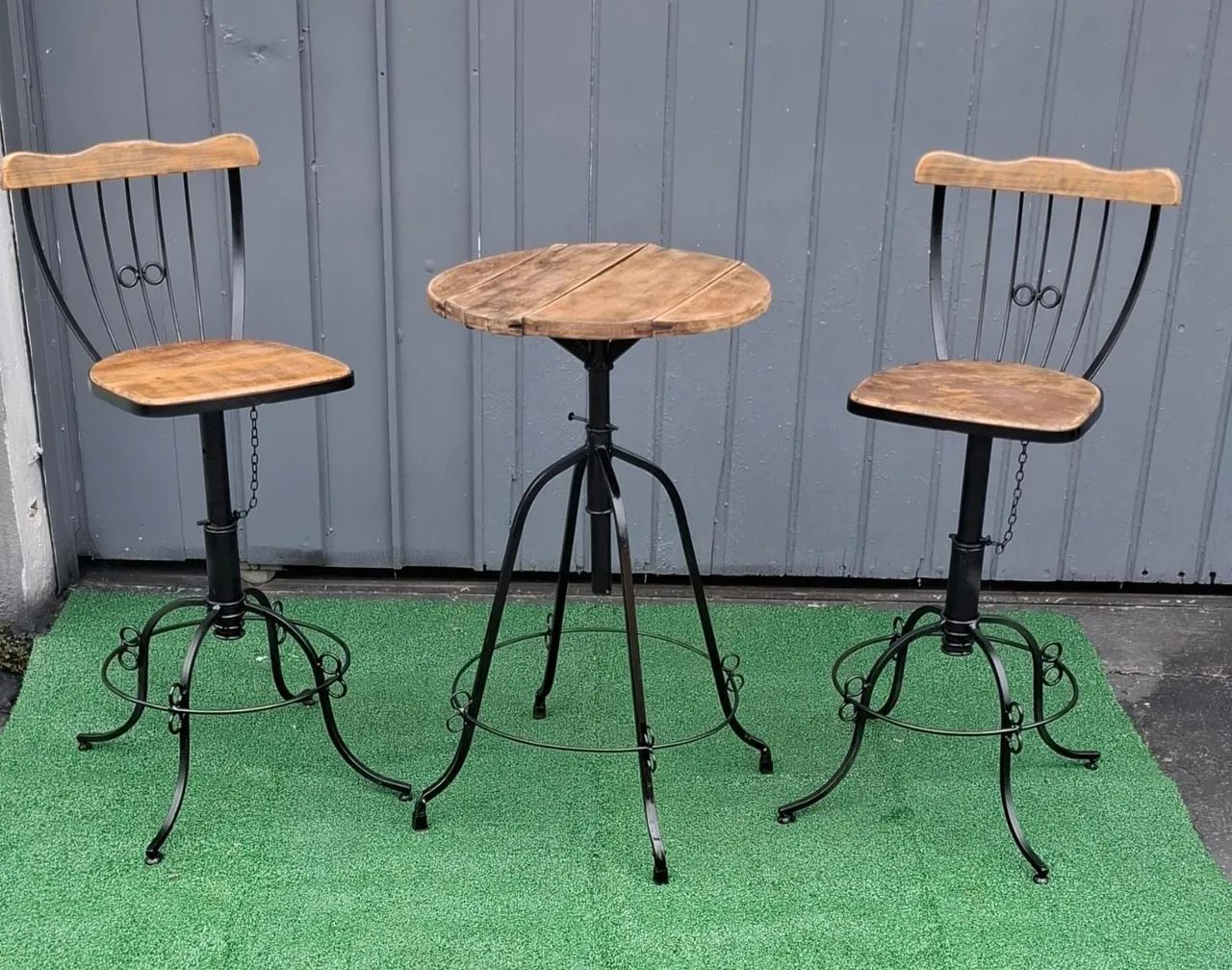 Mesa com 2 cadeiras bristo 