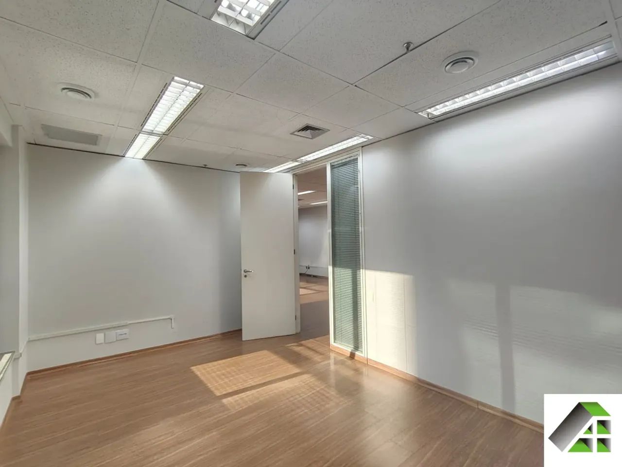 Escritório comercial para alugar  em Vila Olímpia - São Paulo - SP - Foto 2