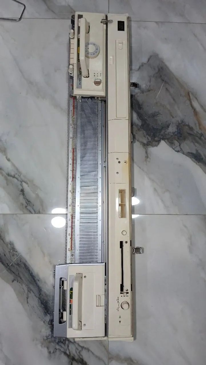 Maquina de Trico Elgin-Brother 840  - Foto 2