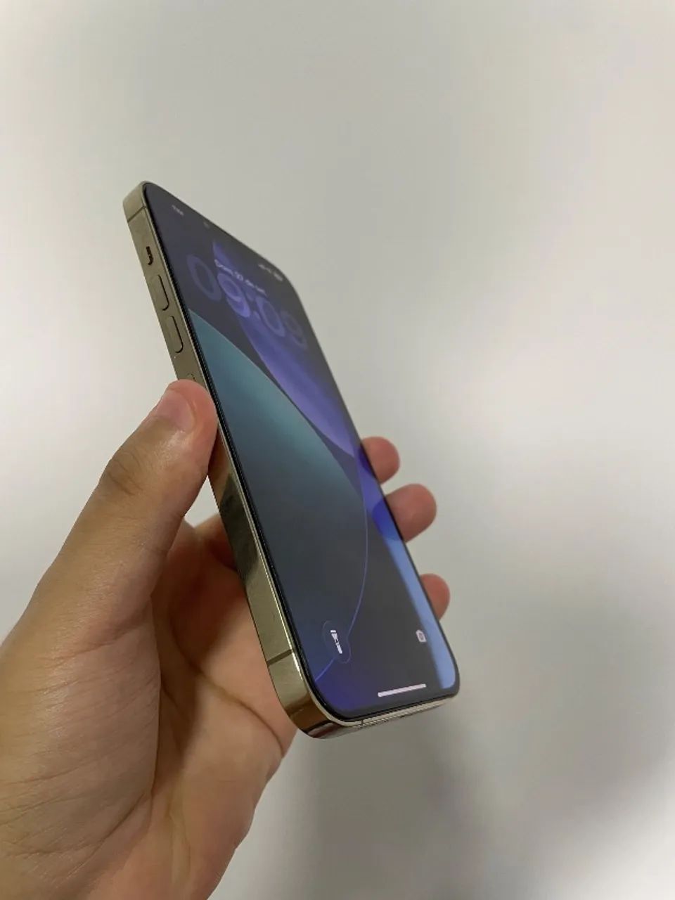 IPHONE 13 PRO MAX GOLD - Foto 2