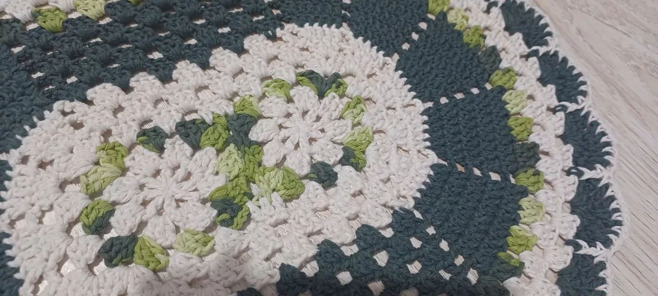 Tapete/ Sousplat de Crochê Flores - Foto 5