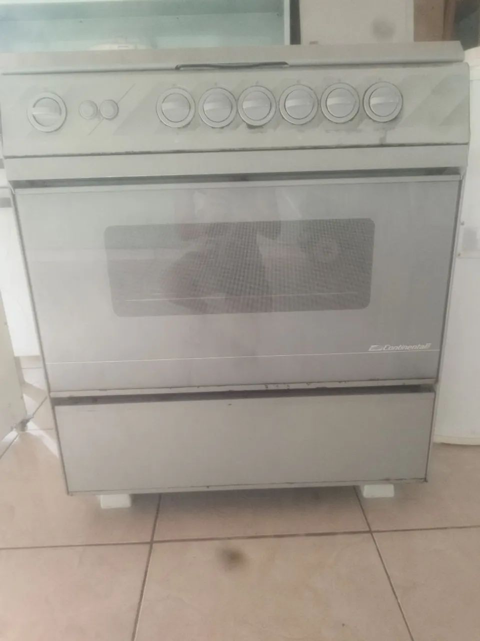 Fogão seis bocas 