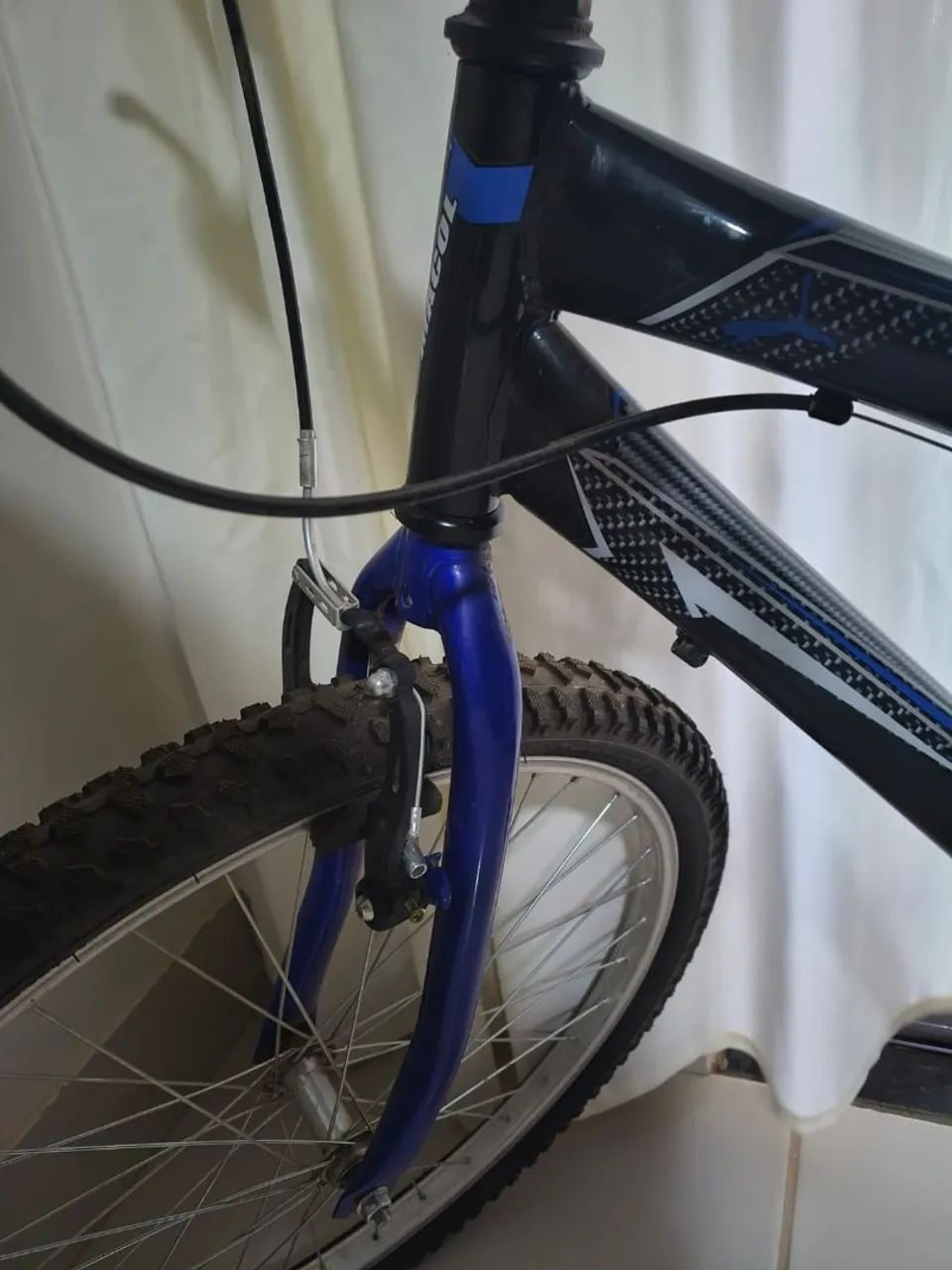 Vendo essa bicicleta nova aro 24 com rodinhas  - Foto 2